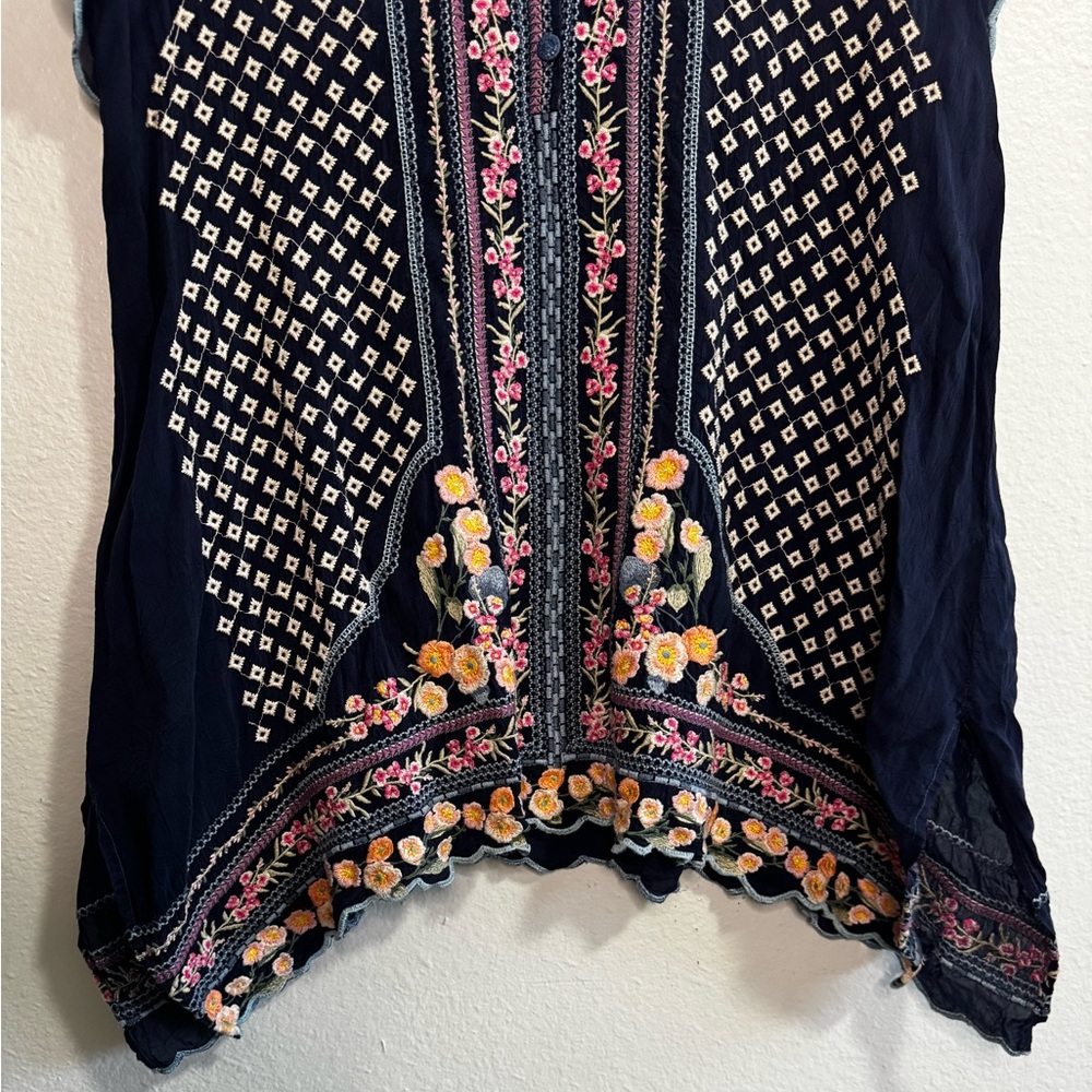 Johnny Was Moji Navy Floral Embroidered Short Sleeve Ruffle Tunic - Picture 7 of 9